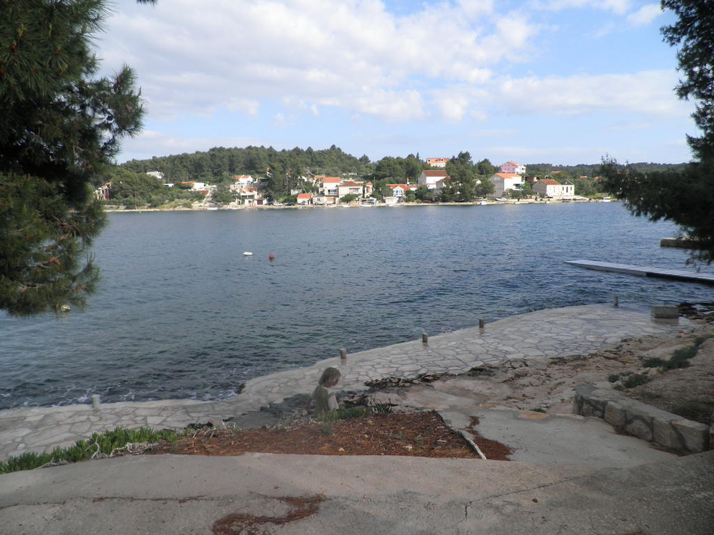 Apartments Holiday Lumbarda Pokoj fotografie