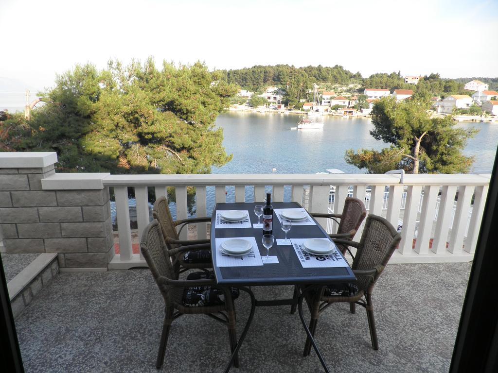 Apartments Holiday Lumbarda Exteriér fotografie